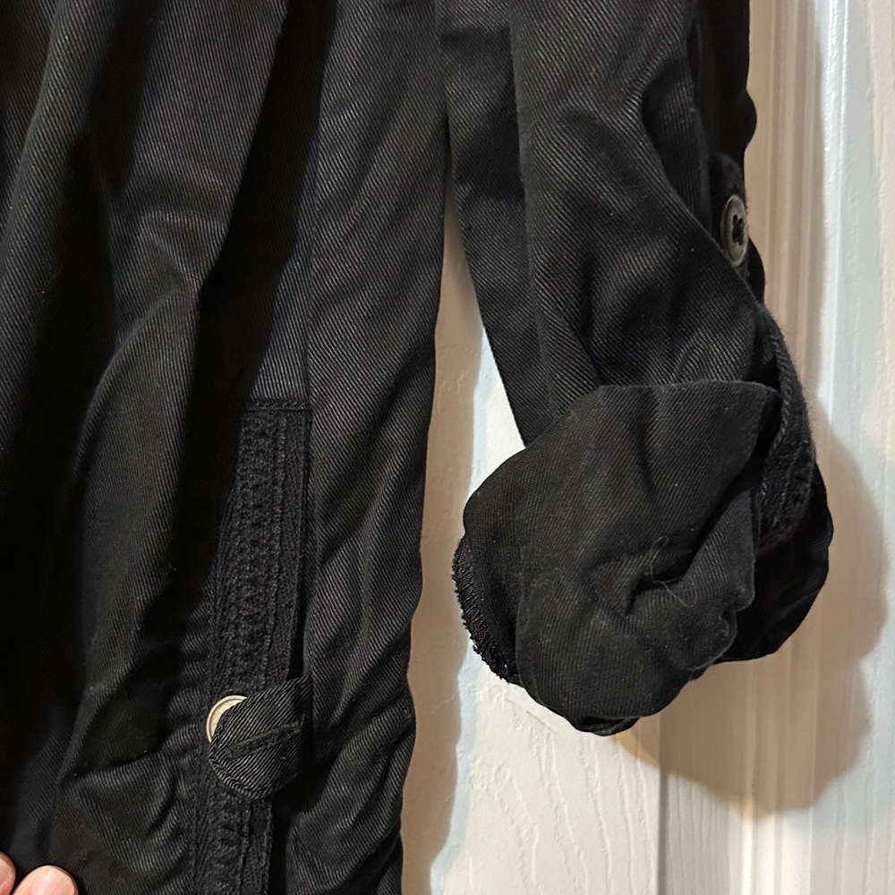 HOLDING HORSES Black Tunic with Floral Embroidery - Picture 3 of 5